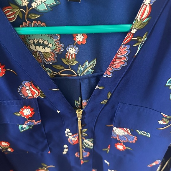 Size small Express blouse - Picture 2 of 3